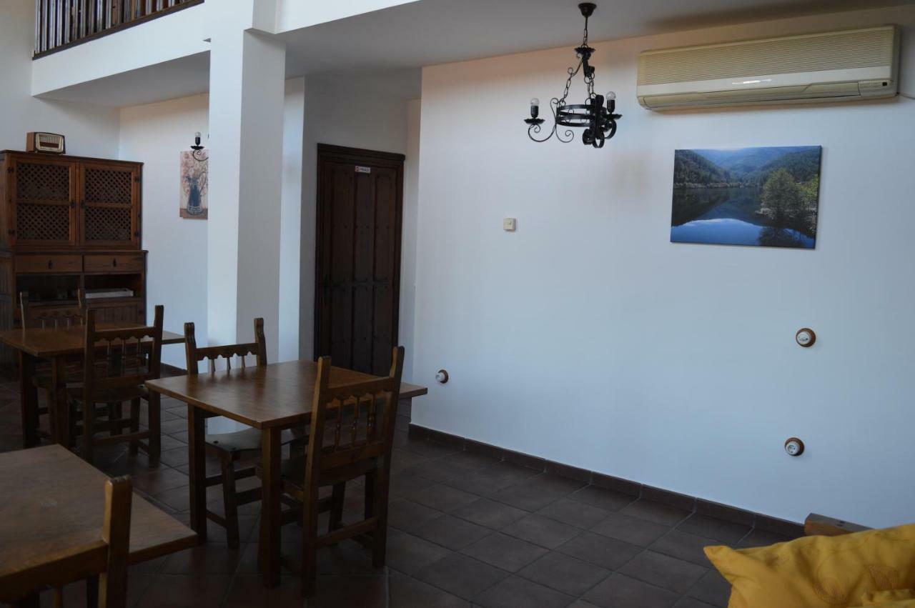 Las Estrebedes Casa Rural Guest House Caminomorisco Exterior photo
