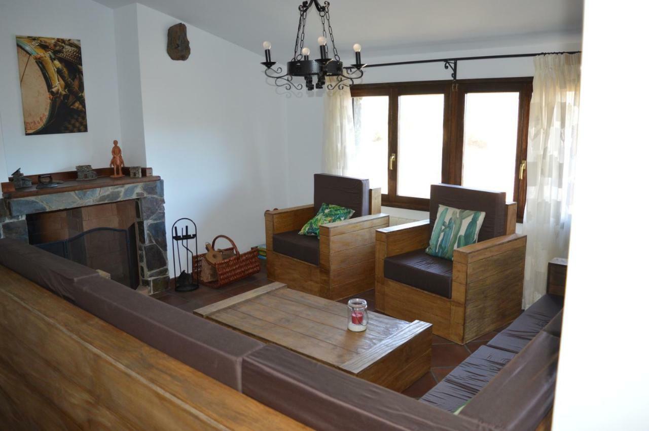 Las Estrebedes Casa Rural Guest House Caminomorisco Exterior photo